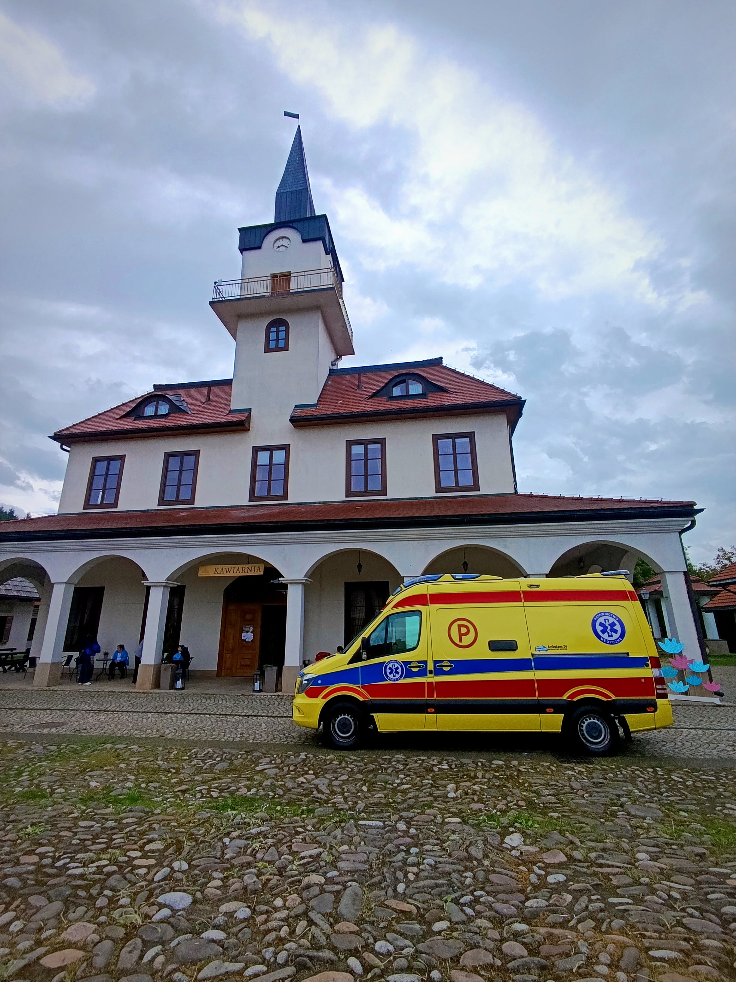 AmbuLans 24 zabezpieczenia medyczne transport medyczny