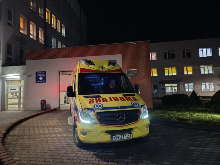 AmbuLans 24 transport medyczny