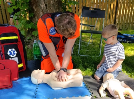 AmbuLans 24 zabezpieczenia medyczne transport medyczny